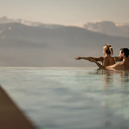 Panoramahotel Huberhof 4*