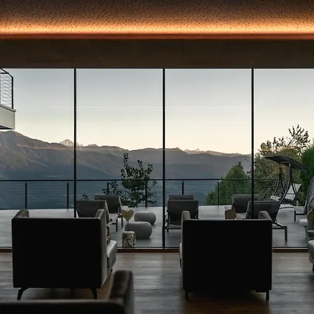 Panoramahotel Huberhof 4*