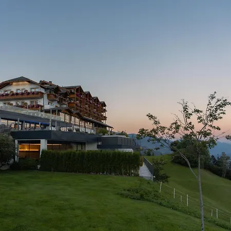 Panoramahotel Huberhof 4*